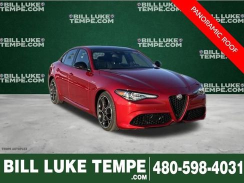 Used 2023 Alfa Romeo Giulia Veloce image 1