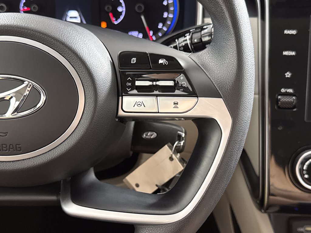 Certified 2024 Hyundai Tucson SE FWD image 16