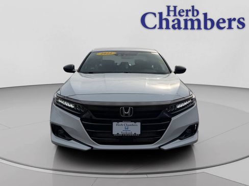 Used 2022 Honda Accord Sport image 2