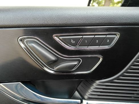 Used 2022 Lincoln Corsair AWD image 13