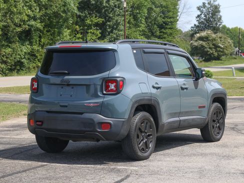 Used 2018 Jeep Renegade Trailhawk AWD/4WD image 5