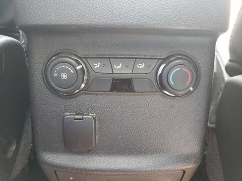 Used 2015 Ford Explorer XLT w/ Equipment Group 202A image 14