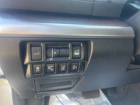 Used 2019 Subaru Outback 2.5i Limited image 11