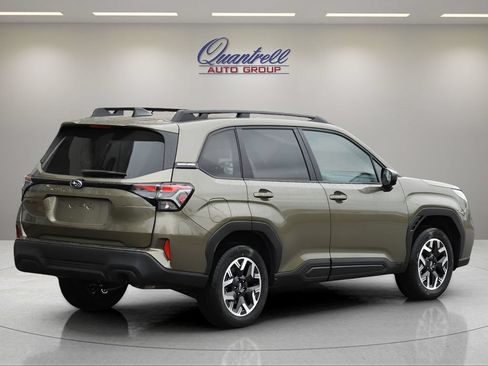 Used 2026 Subaru Forester Premium w/ Base/Premium Plus Package AWD/4WD image 4