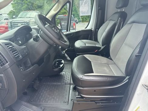 Used 2023 RAM ProMaster 2500 FWD image 13