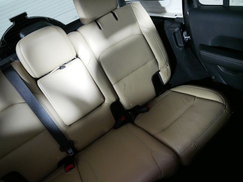 Used 2018 Jeep Wrangler Unlimited Rubicon image 14