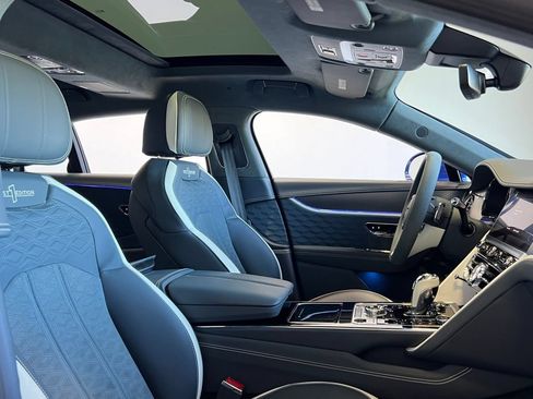 Used 2025 Bentley Flying Spur Plug-In Hybrid w/ First Edition Specification AWD/4WD image 25