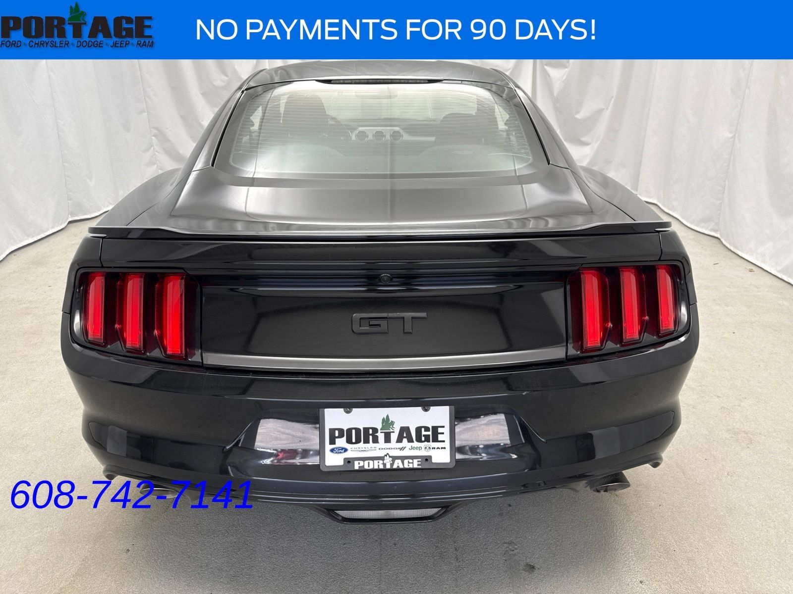 Used 2015 Ford Mustang GT RWD image 3