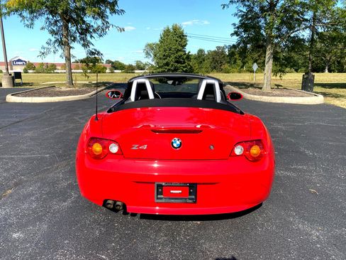 Used 2004 BMW Z4 2.5i image 11