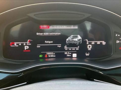 Used 2024 Audi Q8 Prestige w/ Prestige Package image 25