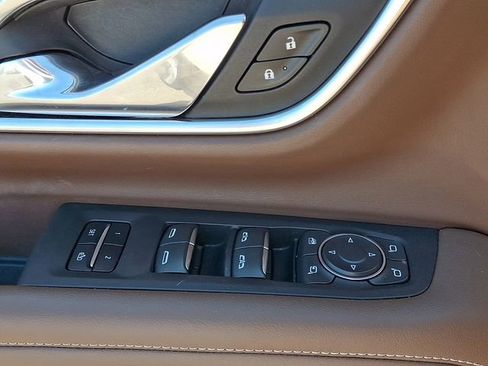 Used 2021 Chevrolet Tahoe High Country w/ Premium Package image 28