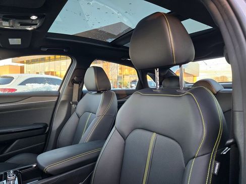 Used 2025 Kia K5 GT w/ GT1 Package image 35