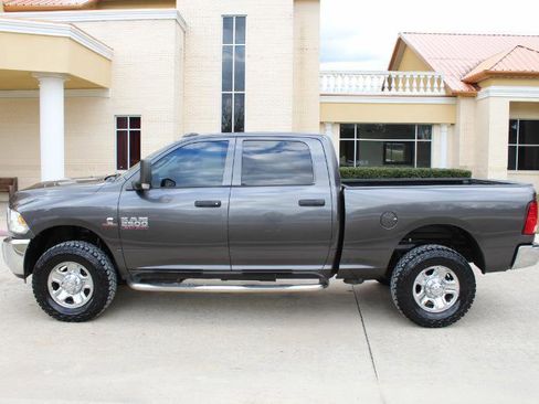 Used 2016 RAM 2500 Tradesman w/ Chrome Appearance Group image 10