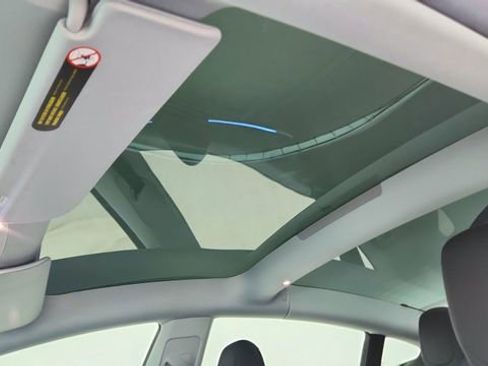 Used 2024 Tesla Model 3 Standard Range image 61