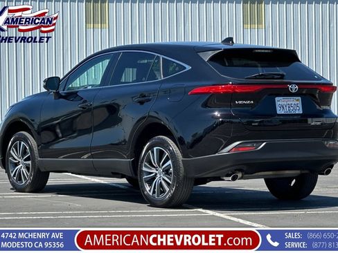 Used 2024 Toyota Venza LE AWD/4WD image 6