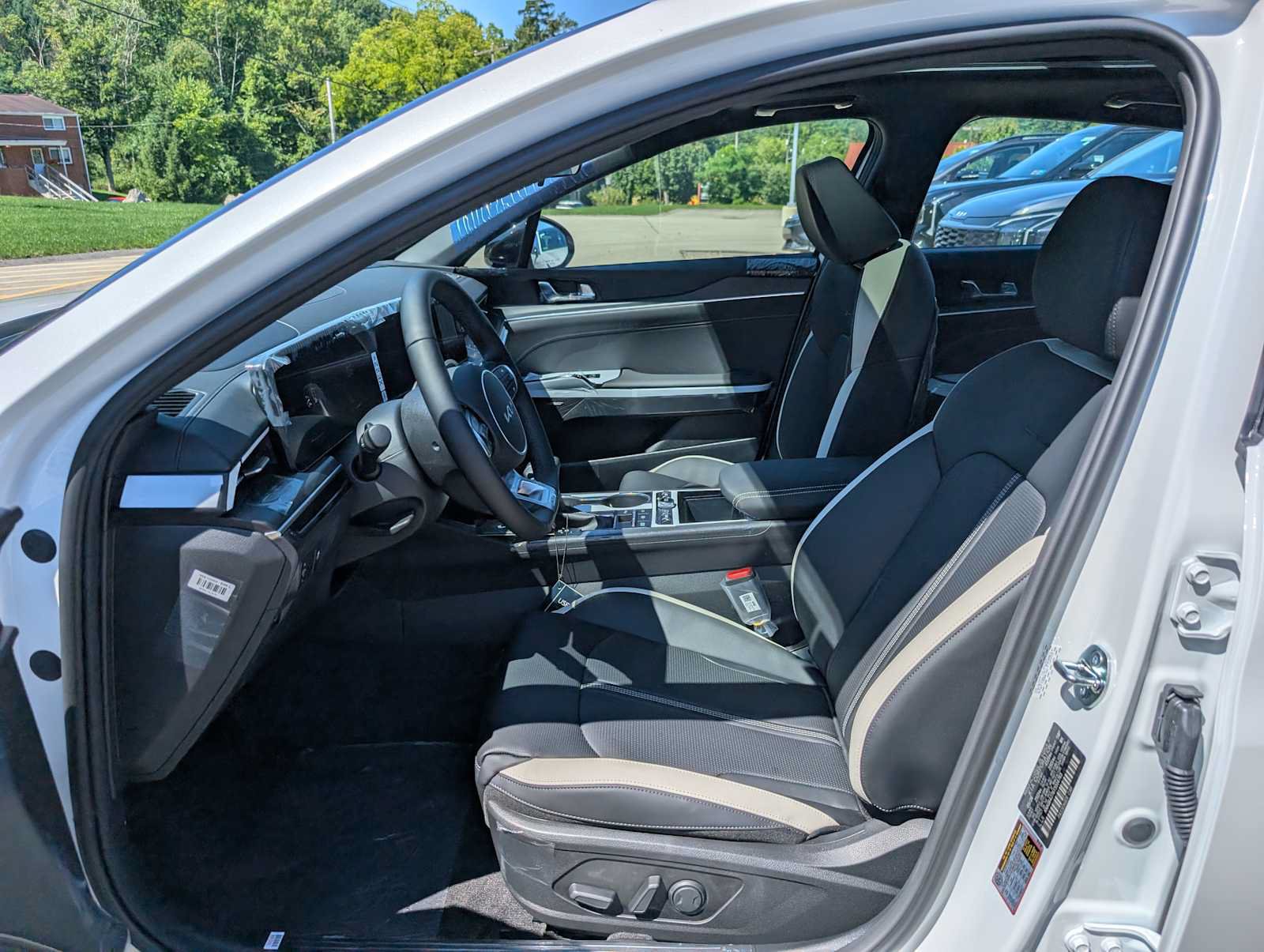 New 2026 Kia K5 GT-Line w/ GT-Line Premium Package AWD/4WD image 4