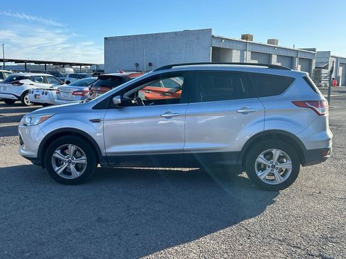 Used 2015 Ford Escape SE w/ Equipment Group 201A AWD/4WD image 8