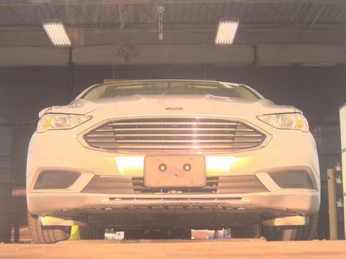 Used 2018 Ford Fusion S image 4