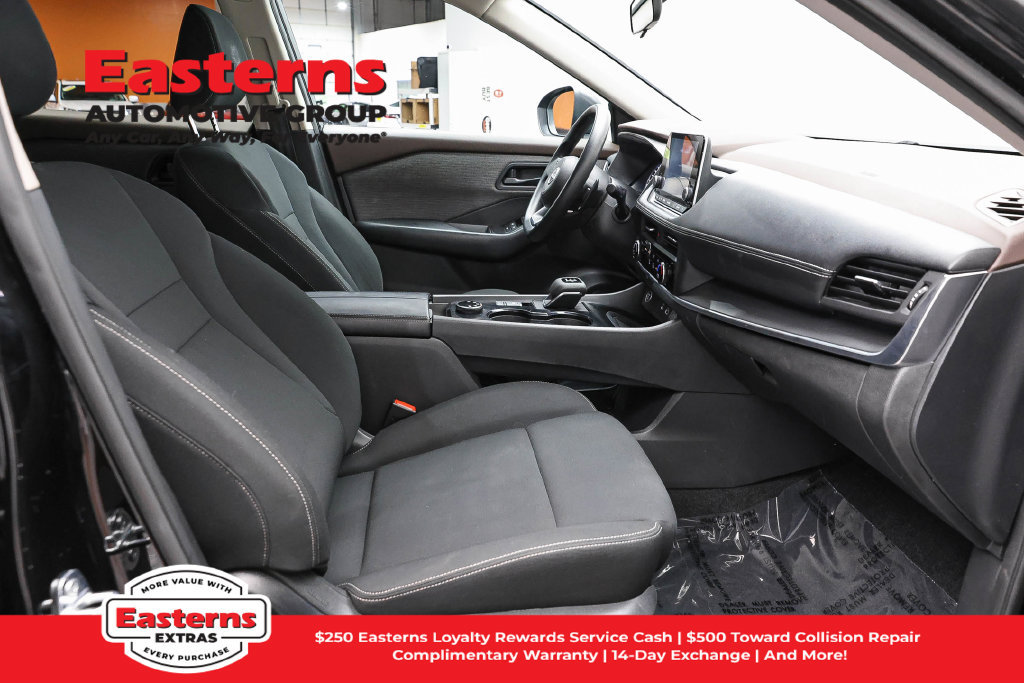 Used 2023 Nissan Rogue S AWD/4WD image 26