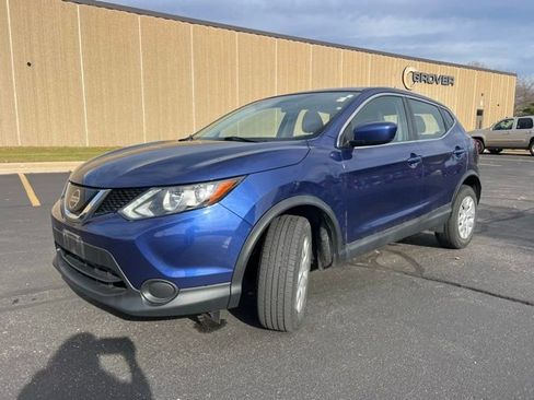 Used 2019 Nissan Rogue Sport S image 7