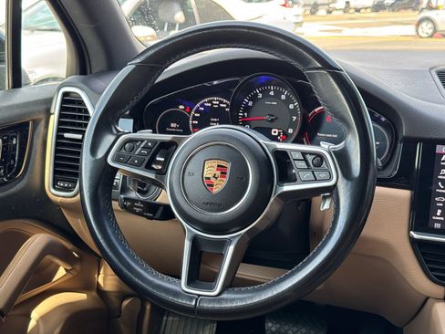 Used 2019 Porsche Cayenne AWD/4WD image 13