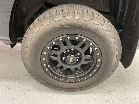 Used 2019 Toyota 4Runner TRD Off-Road Premium AWD/4WD image 10