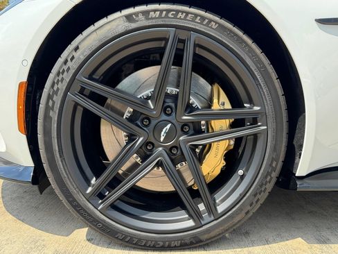 New 2025 Aston Martin V8 Vantage Coupe image 4