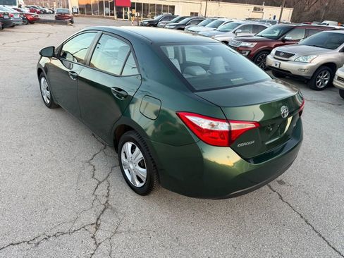 Used 2016 Toyota Corolla LE image 3