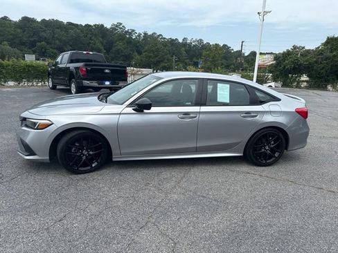 Used 2024 Honda Civic Sport image 9