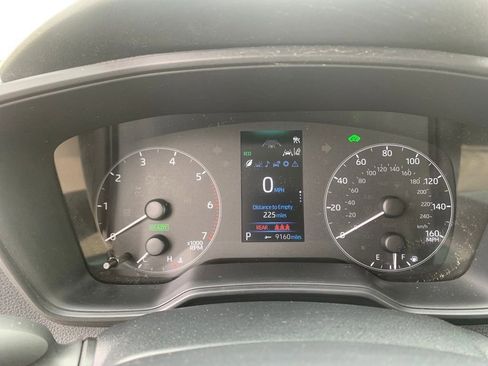 Used 2025 Toyota Corolla LE image 17