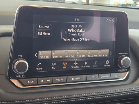 Used 2025 Nissan Rogue SV image 20