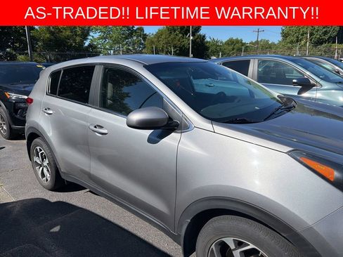 Used 2022 Kia Sportage LX FWD image 2