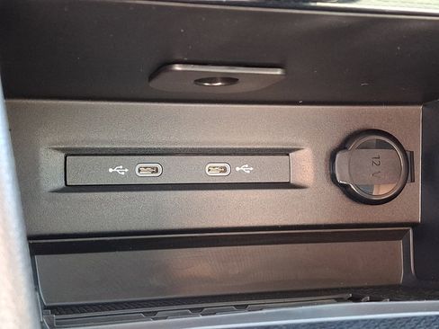 New 2026 Volkswagen Taos SE AWD/4WD image 16