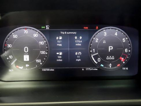 Used 2023 Land Rover Defender 90 S AWD/4WD image 13