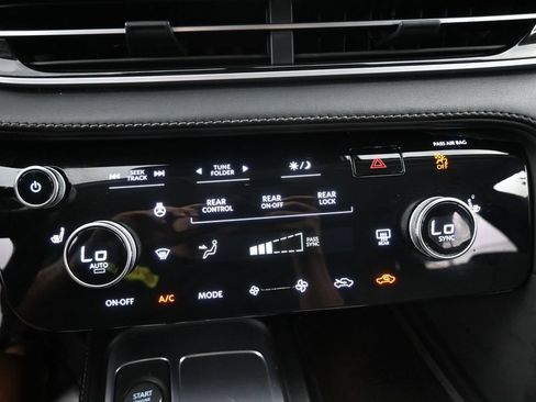 Used 2025 INFINITI QX60 Luxe AWD/4WD image 15