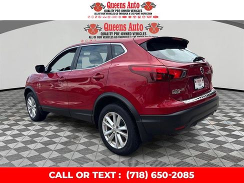 Used 2017 Nissan Rogue Sport S w/ S Appearance Package AWD/4WD image 4
