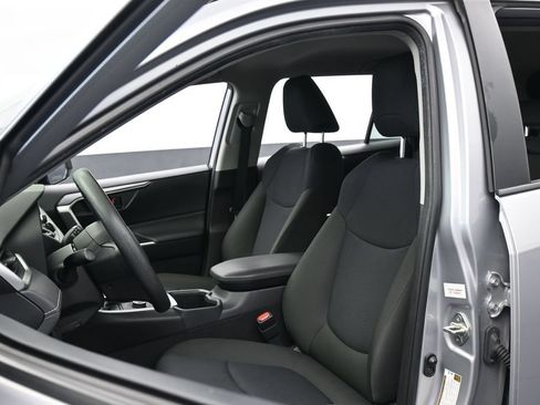 Used 2024 Toyota RAV4 LE AWD/4WD image 10