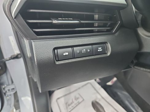 Used 2023 Nissan Altima 2.5 SR w/ SR Premium Package FWD image 18