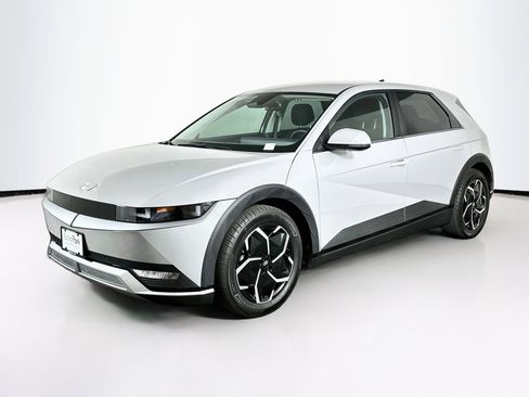 Used 2024 Hyundai Ioniq 5 SEL RWD image 3