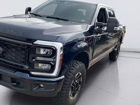 Used 2025 Ford F250 Lariat w/ Lariat Ultimate Package AWD/4WD image 1