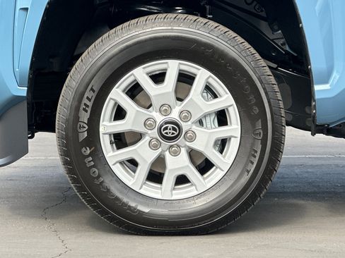 Used 2026 Toyota Tacoma SR5 AWD/4WD image 25