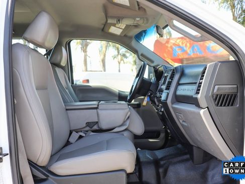 Used 2017 Ford F450 XL w/ Power Equipment Group image 31