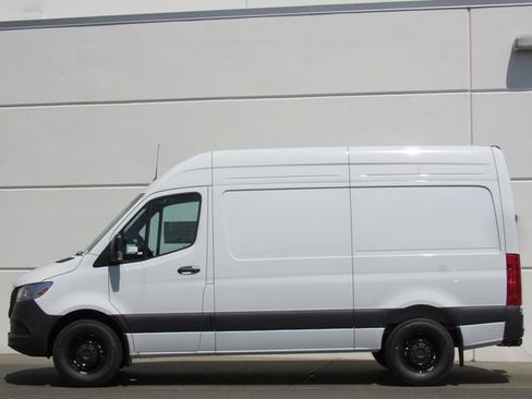 New 2025 Mercedes-Benz Sprinter 2500 image 4