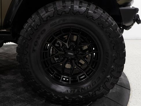 Used 2024 Ford Bronco Raptor w/ Interior Carbon Fiber Pack 6 image 32