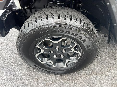 Used 2021 Jeep Wrangler Unlimited Rubicon 4xe w/ Cold Weather Group AWD/4WD image 9