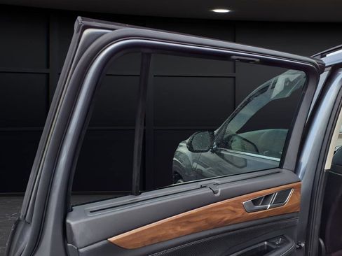 Used 2024 Volkswagen Atlas SE w/ Panoramic Sunroof Package image 44