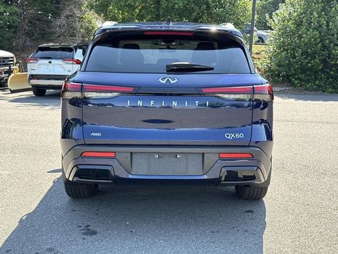 Used 2024 INFINITI QX60 Luxe w/ Performance Audio Package AWD/4WD image 3