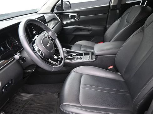 Used 2023 Kia Sorento S FWD image 12