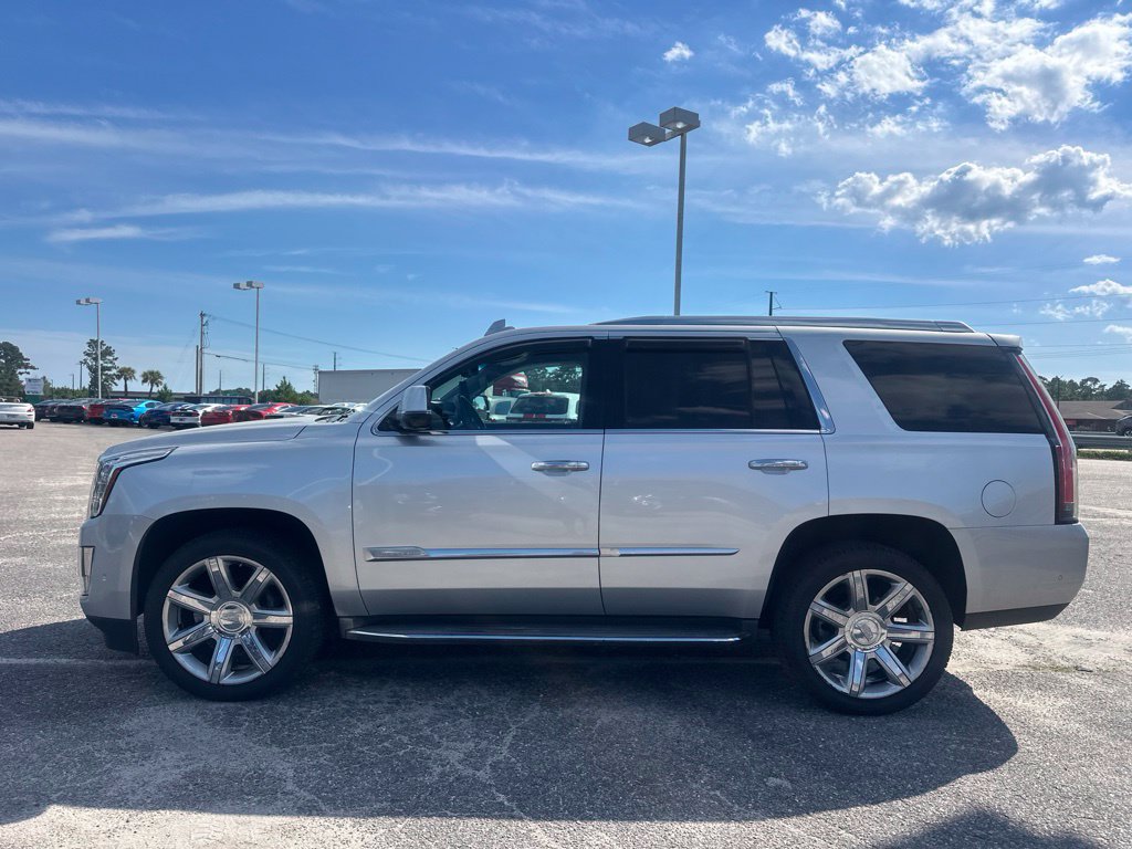 Used 2017 Cadillac Escalade 4WD image 6
