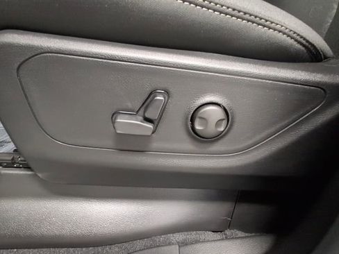 New 2026 RAM 1500 Big Horn w/ Night Edition image 17